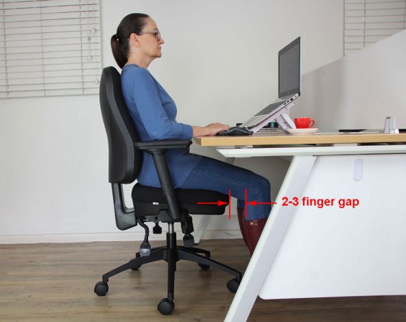 seat gap between knees and front of office chair